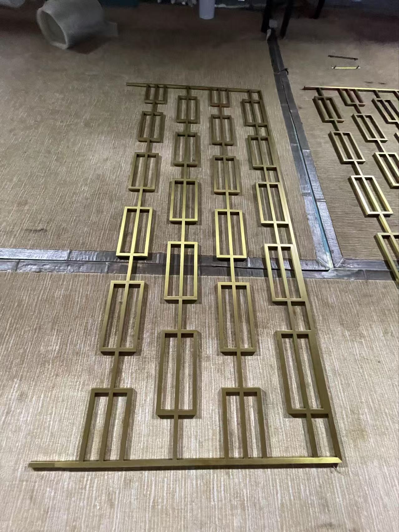 Gold Hotel Screen Partition Custom Lattice Shape 